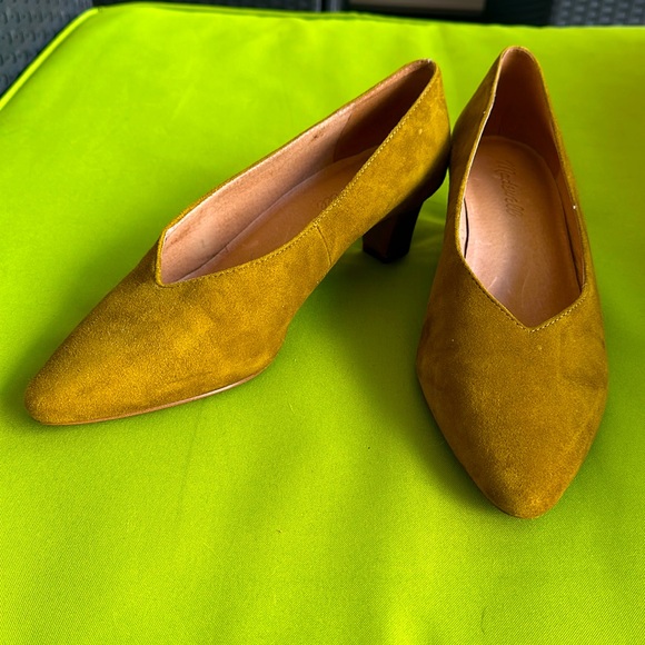 Madewell Shoes - Madewell Suede Pumps Size 8.5